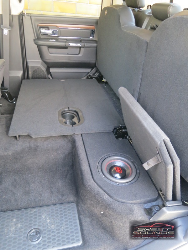 2015 ram 1500 sub box